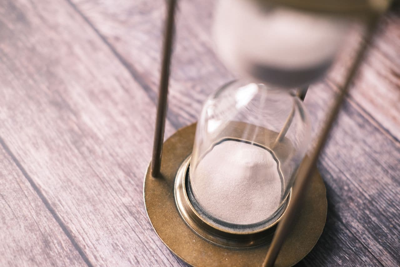 Mastering the Art of Asynchronous Communication: A Solo Consultant’s Guide to Reclaiming Time